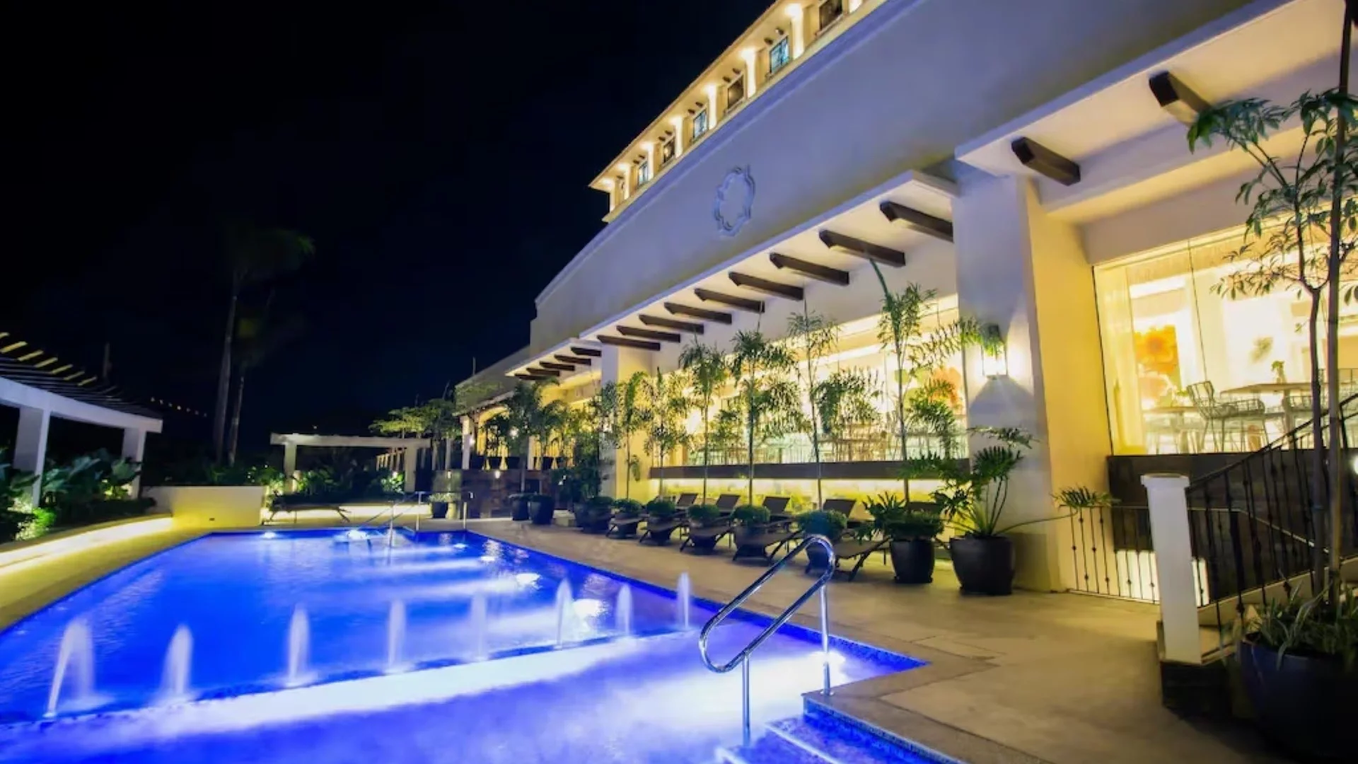 Cocotel Hotel